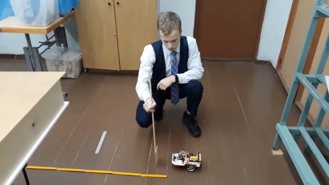 Робомашинка V3 на Arduino - Следование за объектом жёсткая сцепка смотреть онлайн