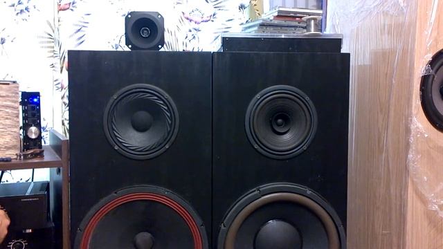 Сравнение звучания ноэма 50гдс67 и 100гдш 65. (правый, где гдш, сильно басовитее)