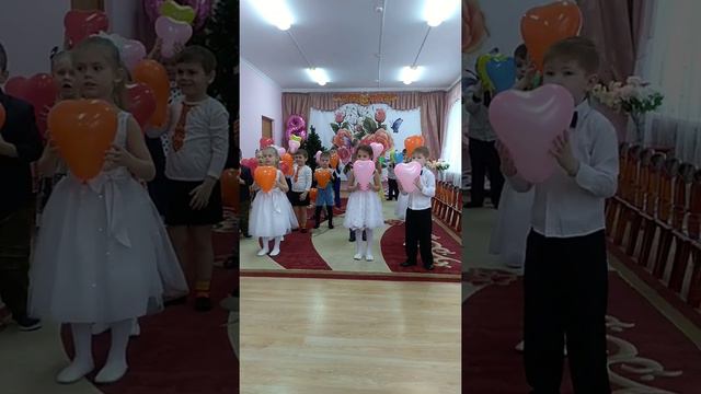 Утренник к 8 марта у Миши смотреть онлайн