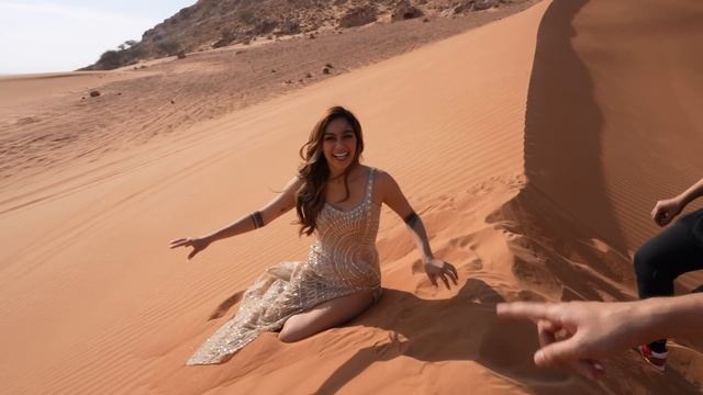DUBAI DESERT SAFARI EXPERIENCE | ZEINAB HARAKE смотреть онлайн