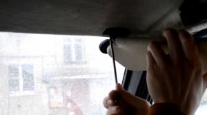 Болтается козырек