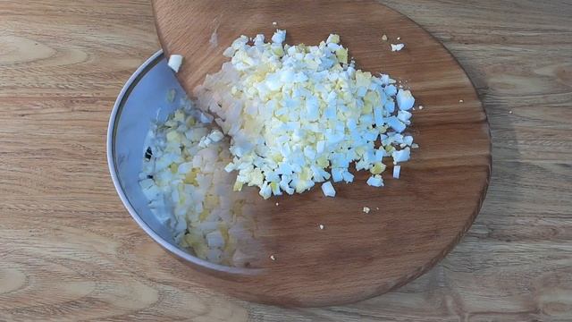 ВКУСНЕЙШИЙ САЛАТ " Бычок " на Новогодний стол 2021г Сытный и Доступный ! смотреть онлайн