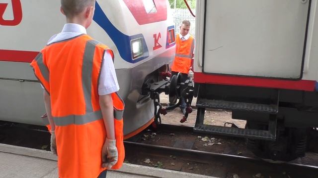 Детская железная дорога. Станция Юный. Малая Октябрьская жд смотреть онлайн