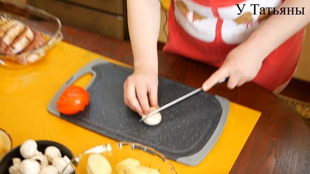 Запеченное мясо "КНИЖКА" или "ГАРМОШКА"!!! СВИНИНА запеченная в духовке с помидорами, сыром! смотреть онлайн