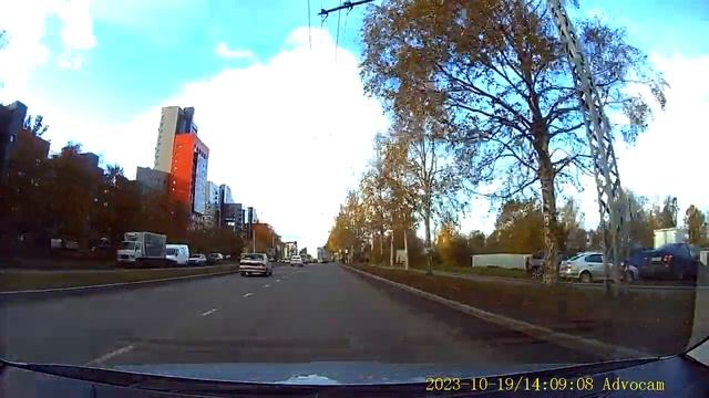 г. Петрозаводск, наб. Варкауса. (октябрь 2023 года) смотреть онлайн