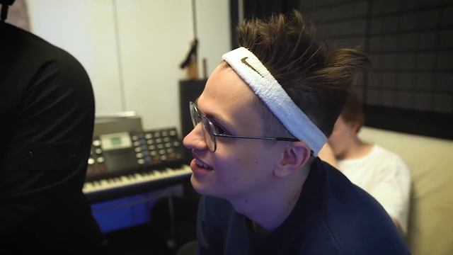 ТРЕК и КЛИП за 5 МИНУТ ценой 1 000 000$ СО СТРИМЕРАМИ *БЕБРА* смотреть онлайн