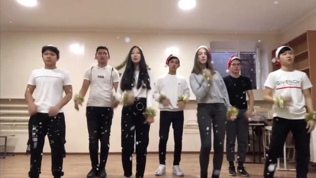 Новогодний флешмоб ? 9-г класс ШГ-37 смотреть онлайн