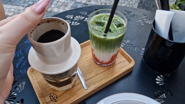 VLOG | October in Prague | found a kitten | weekend relaxation | more coffee shops | Seasonal flu смотреть онлайн