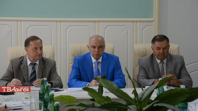В Адыгее обсудили организацию ранней профориентации школьников смотреть онлайн