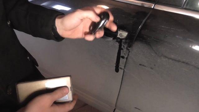 Как открыть машину если сел аккумулятор или батарейка на ключе vw touareg смотреть онлайн
