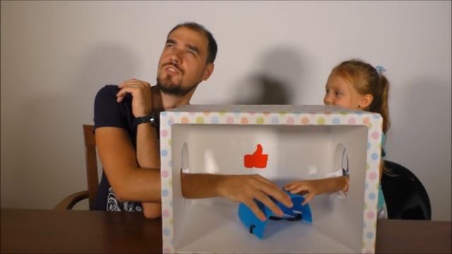 Челлендж что в коробке! Угадай Настя и папа что там? смотреть онлайн