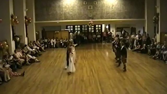 RSCDS London Branch Dance- Pont St 20/12/03 смотреть онлайн