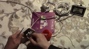 Как подключить розетку к четырем проводам .