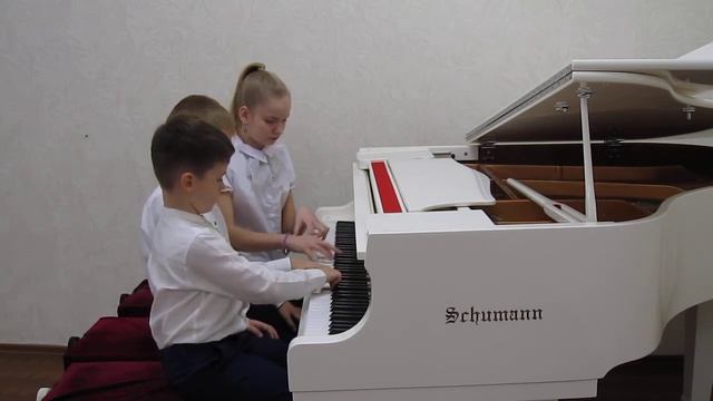 Г. Васильев "Калейдоскоп", У. Гиллок "Восточный базар". смотреть онлайн