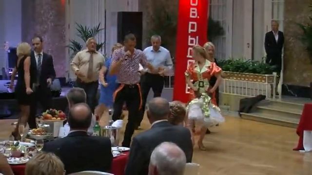 75-летие. Юбилей. Астория. Ведущий Дмитрий Питер-Уфимский смотреть онлайн