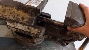 Тиски слесарные СССР