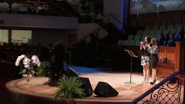 Сёстры Прохоровы - дуэт "Она льётся за тебя" смотреть онлайн