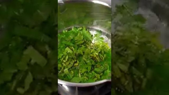 Несмываемый уход для блестящих и объёмных волос смотреть онлайн