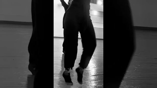 Кавказские танцы в Бишкеке #кыргызстан #kavkaz #кавказ #dance #бишкек #лезгинка #обучение #dancer смотреть онлайн