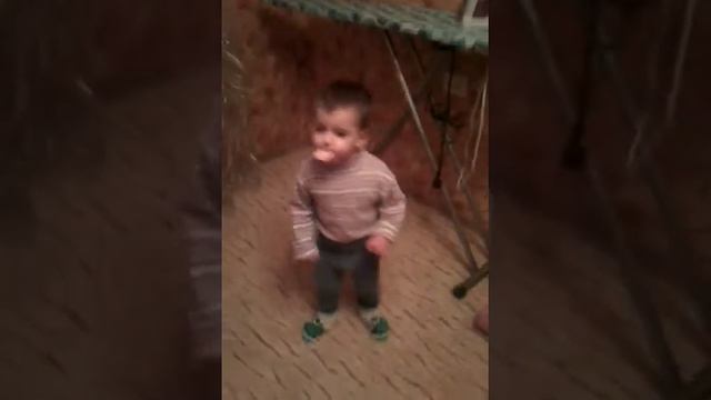 Маленький мальчик дает! !? смотреть онлайн
