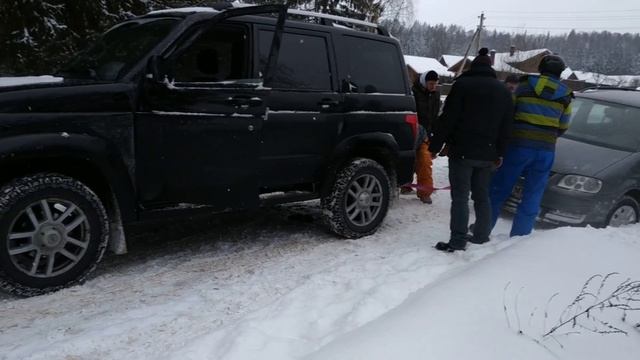 УАЗ Патриот 2019 модельного года вытягивает фольксваген 2часть смотреть онлайн