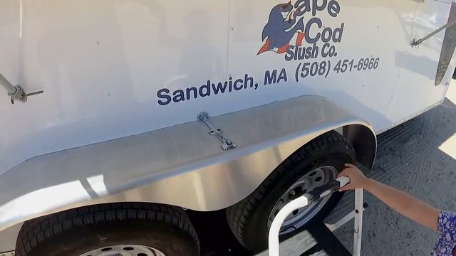 Little Marina гуляет по лучшим пляжам в америке, покупает мороженое. смотреть онлайн