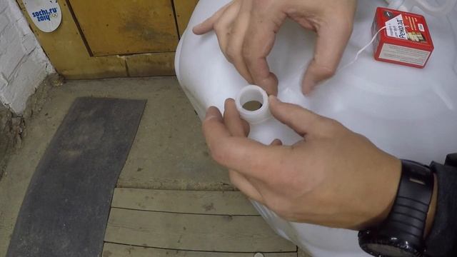 Видеоотзыв о нестандартном применении подмотки Рекорд для слива в бочке смотреть онлайн