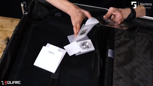 Rimowa Titanium Topas - чемодан для настоящих рок-звезд