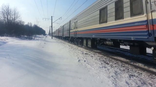 ЧС7-082 с пассажирским поездом 376Я "Москва-Воркута" смотреть онлайн