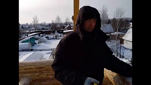 1. Как срубить сруб в русскую чашу. Выставление бревна.