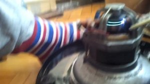 Электродвигатель пылесоса искрит