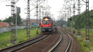 ЭП20-060 со скорым поездом «Таврия» Севастополь — Санкт-Петербург