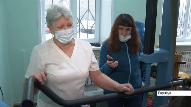 В Детской городской больнице № 1 Барнаула занимаются реабилитацией детей с ДЦП смотреть онлайн