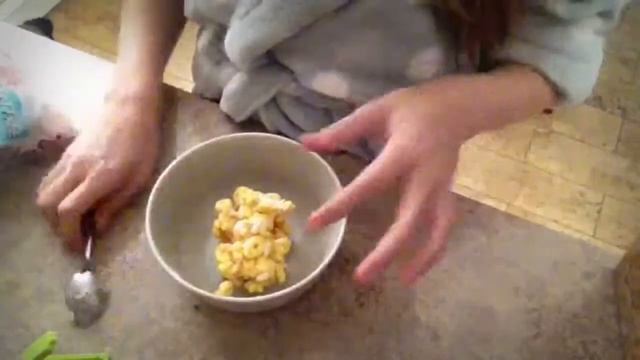 Батончики для завтрака! Готовим с Марией Эллис #3 смотреть онлайн