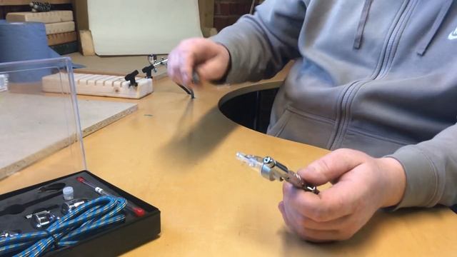Unboxing Airbrush Kit 186 Dual Action Gravity Feed Airbrush смотреть онлайн