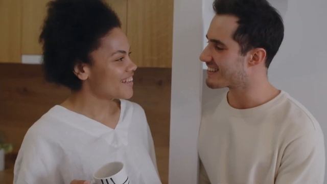 КАК ПРАВИЛЬНО СИДЕТЬ ВО ВРЕМЯ БЕРЕМЕННОСТИ БЕЗ ВРЕДА | Почему беременным нельзя сидеть нога на ногу смотреть онлайн