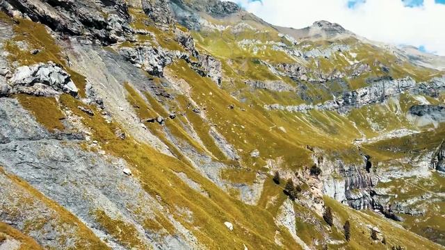 Oeschinensee | Kandersteg | Hiking | UNESCO World Heritage site | Lake Oeschinen | Switzerland смотреть онлайн