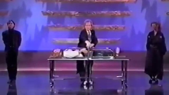 zersägte Jungfrau - Charlotte and Jonathan Pendragon's clearly impossible sawing in half смотреть онлайн