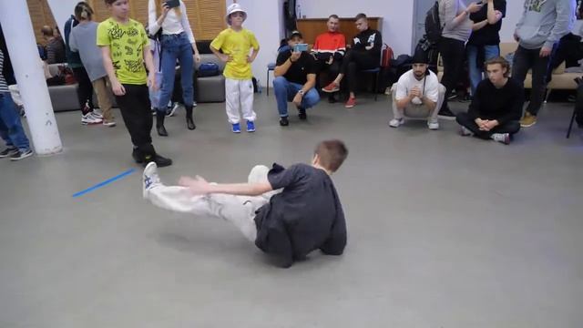 footwork 1x1 bboy Orlan vs Rich - "ALL OPTION" break dance battle смотреть онлайн