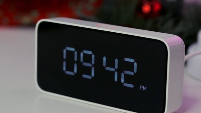 Варианты новогоднего подарка! Будильник Xiaomi в ПЕРВЫЙЯБЛОЧНЫЙ.РФ смотреть онлайн