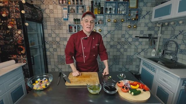 Самый лучший рецепт ГРЕЧЕСКОГО САЛАТА: необычная заправка и секретный ингредиент смотреть онлайн