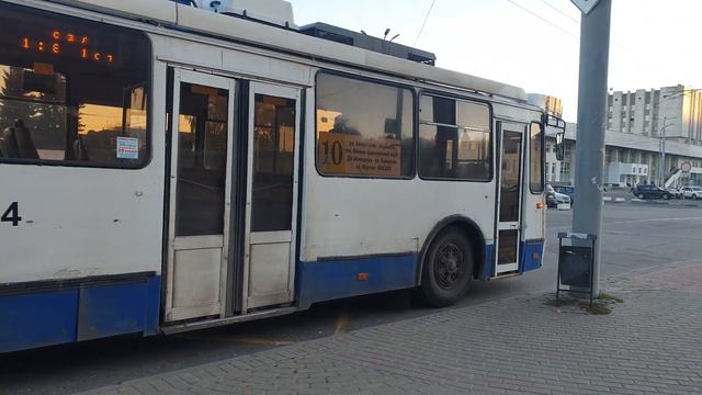 Владимирский троллейбус ЗиУ-682Г-016.02. Маршрут 10 смотреть онлайн