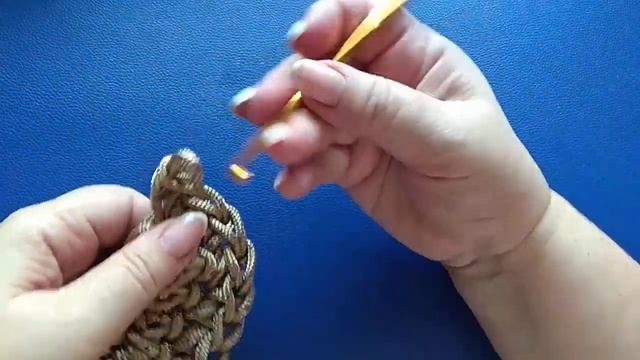 Простая сумочка из шнура смотреть онлайн