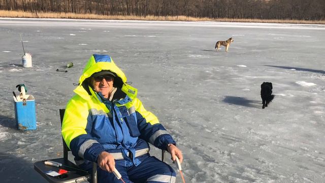 Ловля корюшки в легендарной бухте... смотреть онлайн