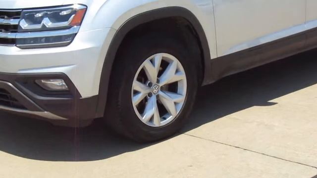 2018 Volkswagen Atlas 3.6L V6 SE FWD смотреть онлайн