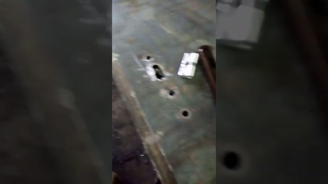 Врезка замка на железную дверь и утипление смотреть онлайн