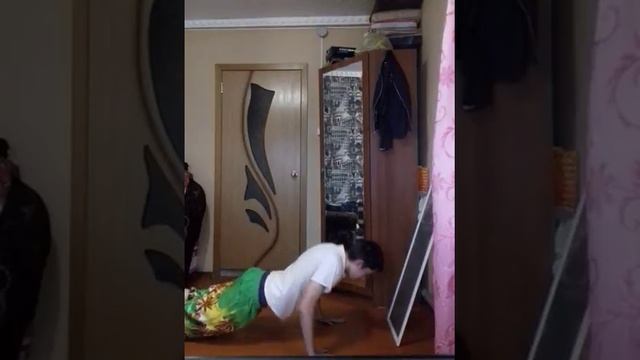 Мой максимум отжиманий.40 раз после тренировки с железом,довольно хороший результат. смотреть онлайн