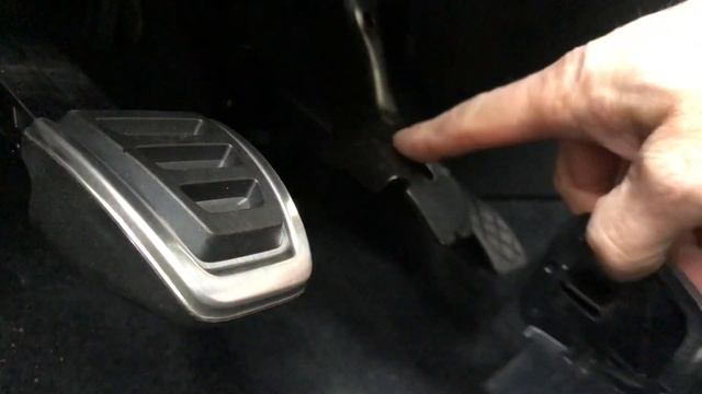 Edelstahl Fußstütze Und Pedale Bei VW, SKODA, SEAT, AUDI Umbauen