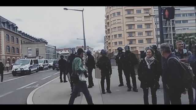 Manifestation interdite à Lyon смотреть онлайн
