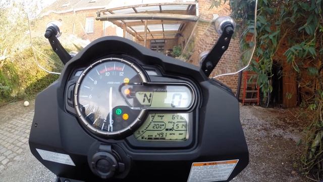 V-strom 1000 ABS 2014: instrument overview and Setup смотреть онлайн